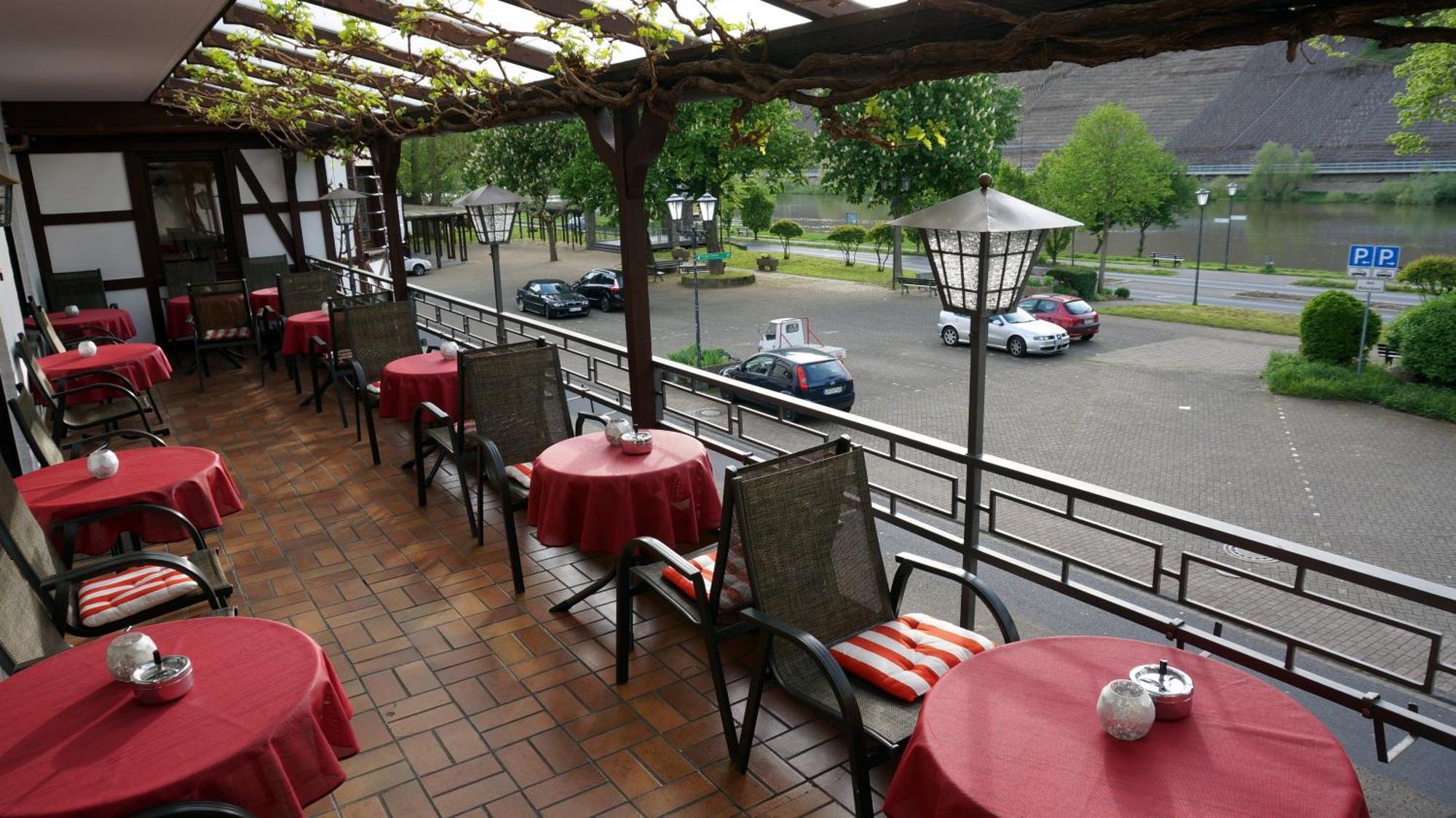 Weinhaus Hirschen Bruttig Hotel Kültér fotó