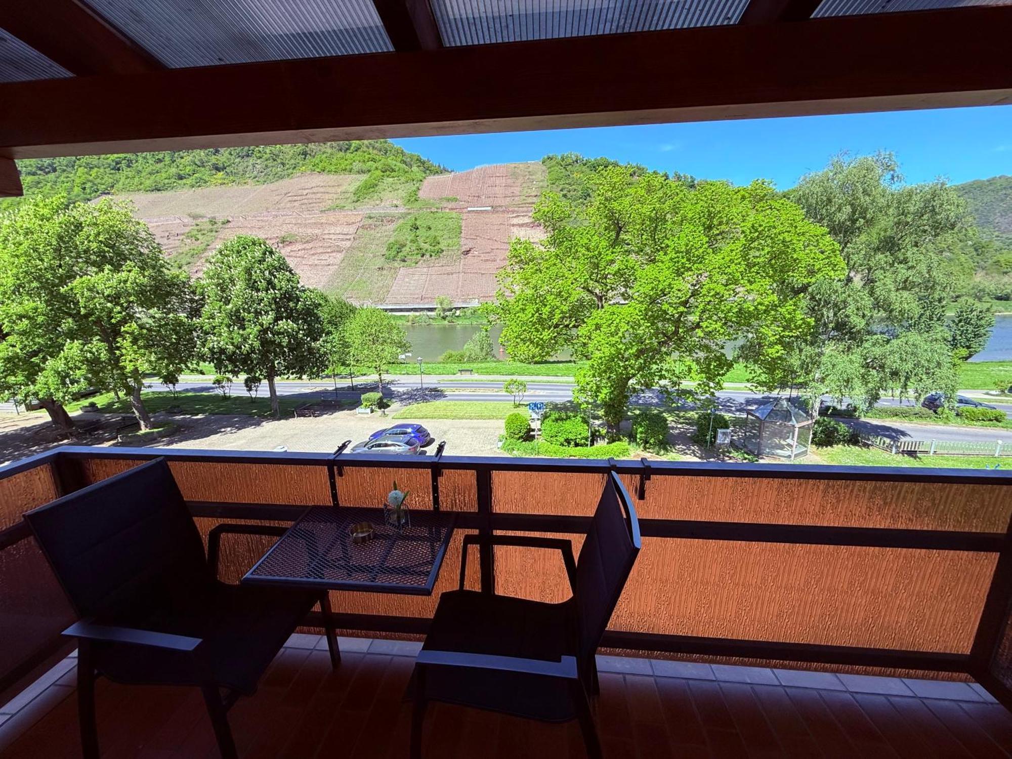 Weinhaus Hirschen Bruttig Hotel Kültér fotó